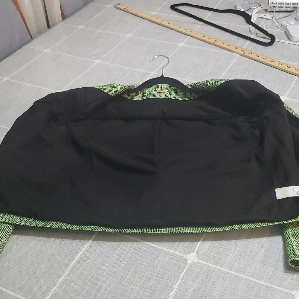 Rebecca Minkoff  Payton Travel Tweed Collarless Jacket, Neon Green/Black, Size 2 - Picture 12 of 16
